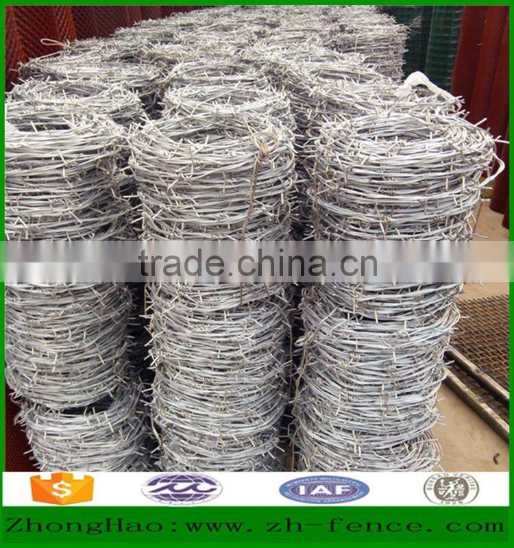 Hot dipped galvanized or PVC coated Barbed Wire Fencing farmland fence