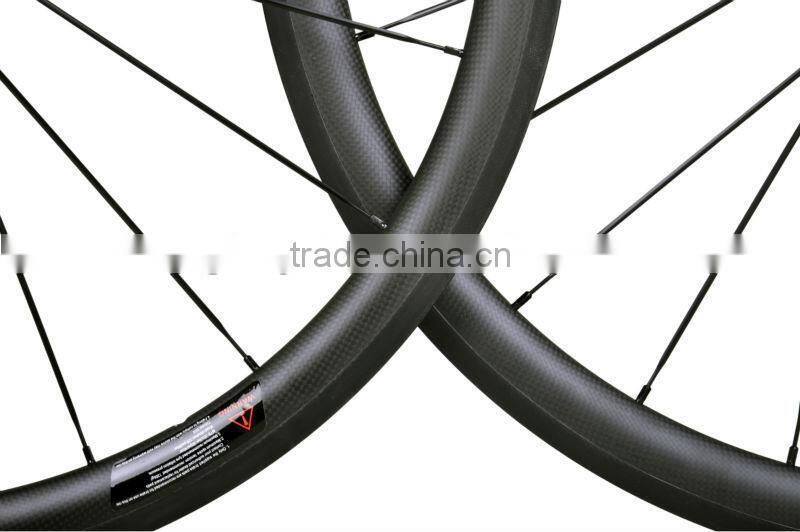 2015 Super Light Weight Carbon Road Bike Wheelset, Professional 88mm Carbon Clincher Wheels