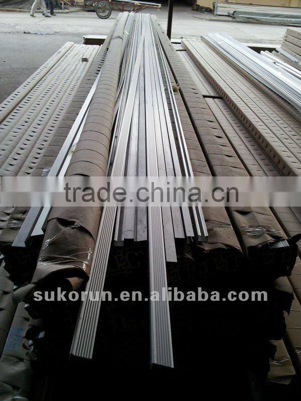 Aluminum step nosing