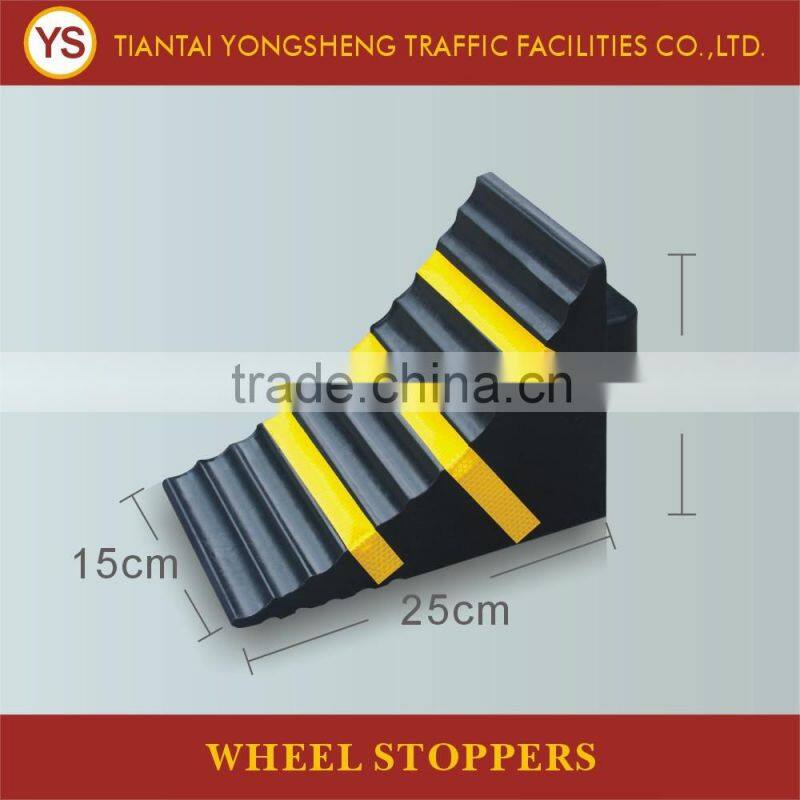 Heavy Duty Rubber Truck Wheel Chocks