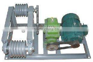 Manure cleaning machine for chicken house