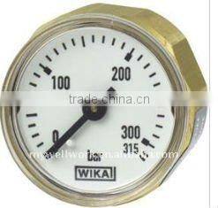 Miniature bourdon tube pressure gauges 111.12.27