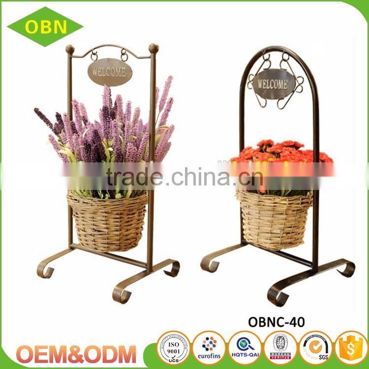 Tabletop wholesale metal frame wicker artificial handmade decorate hanging flower gift basket