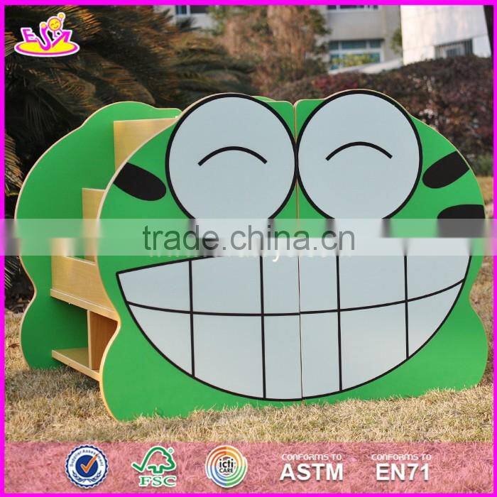 2017 New design double sided frog wooden kids toy storage W08C213