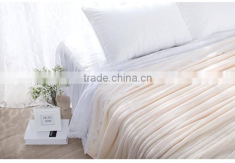 100% Polyester Hot Sale Warm Cozy Micro Soft Fabric Home Textile China Factory Solid Coral Fleece Glossy Household Blankets