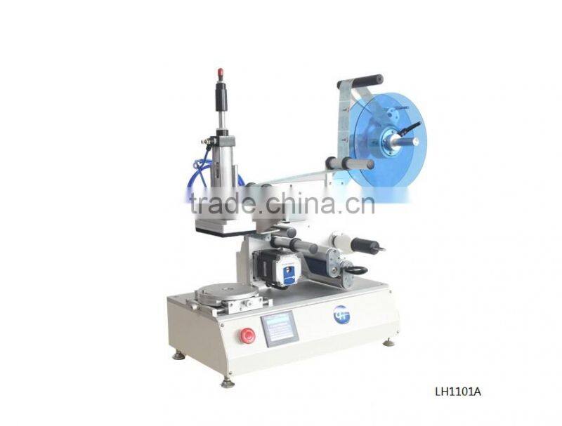 Auto Flat bottle Labeling Machine surface labeler,adhesive labeling machine ,shampoo flat surface labeling