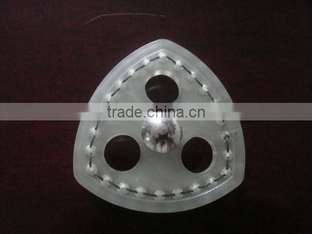 Triangular Sieve Cleaner with Brush