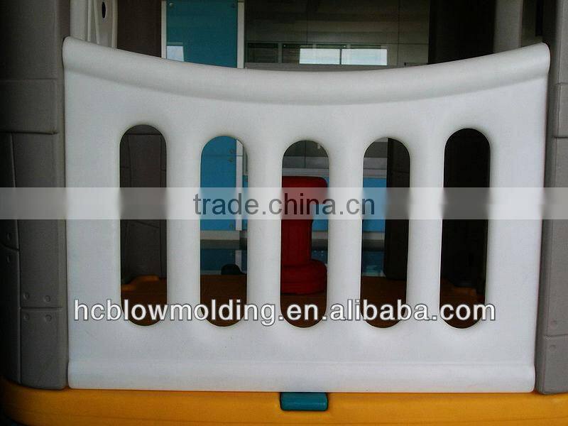 OEM Large Blow molding Product Plastic Fence Panel for Playhouse Dog house