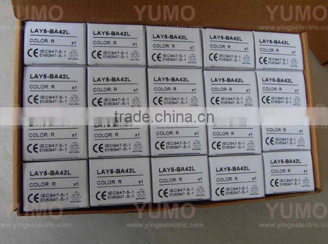 Push button switch LAY5-BA42L with lock red