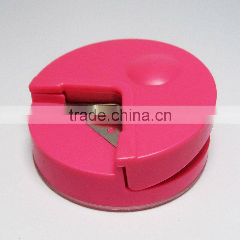 Quality 7cm manual plastic rounder corner