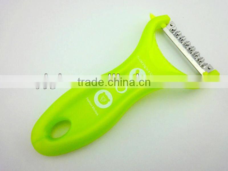 2014 New design Y shape 5- inch waved blade peeler in green