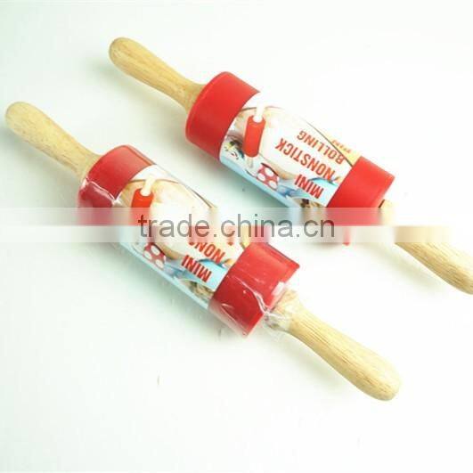 16162 Rolling Pin Non-Stick Silicone Surface Rolling Pin Wooden Rolling Pin Handl