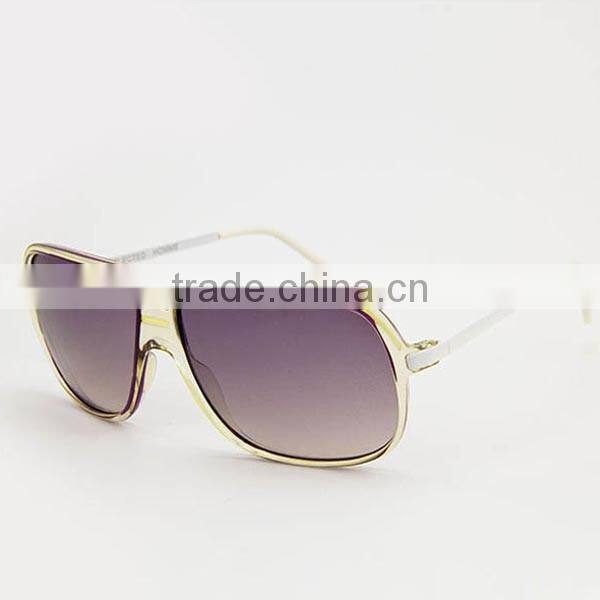 Protect your eyes comfortable sports glasses