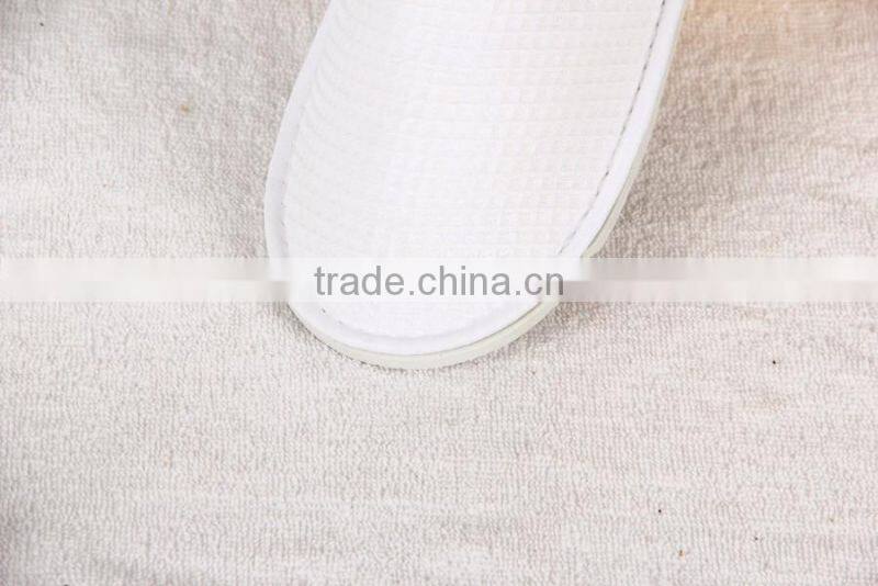 2017 new design white hotel spa waffle slippers