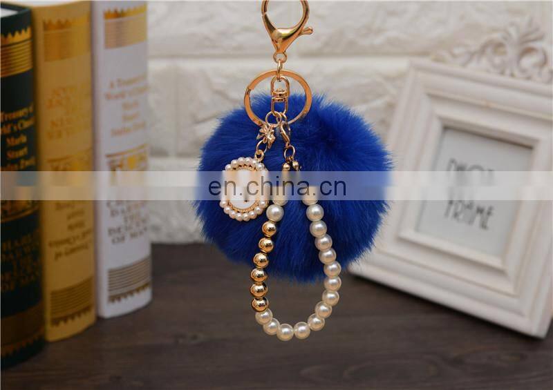 2021 Wholesale custom luxury fur ball key holder Pearl keychains pom pom bow keychain for women bag good quality