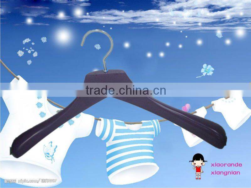 WG57 wooden clothes hanger for cabinet use