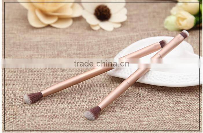 Long wooden handle eye shadow brush blooming brush 1pc