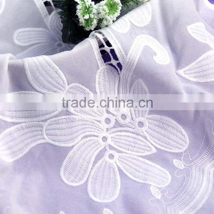 New arrival 125-130cm chemical lace embroidery fabric in white for women wedding dress with a light texture