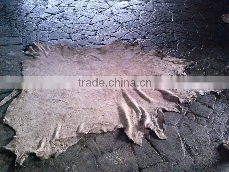 WET SALTED COW HIDE