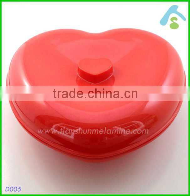 plastic candy container with lid