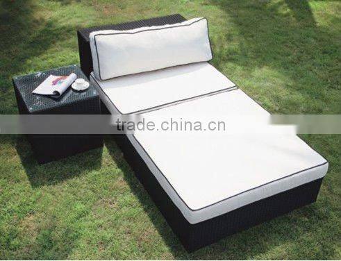 water resistant outdoor beach daybed synthetic rattan sunbath chair lounge