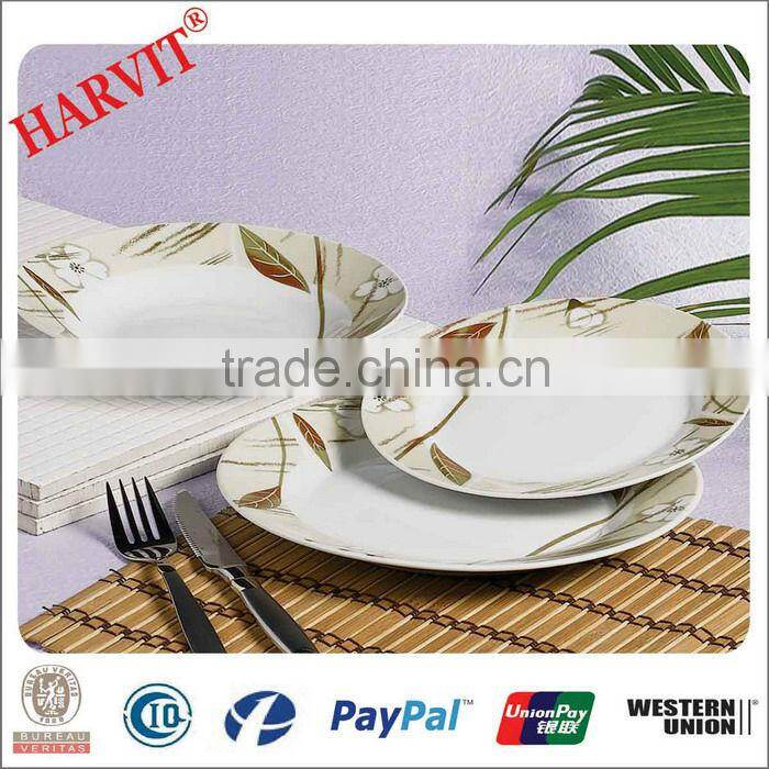 Leaf Decor Porcelain Round Crockey Set