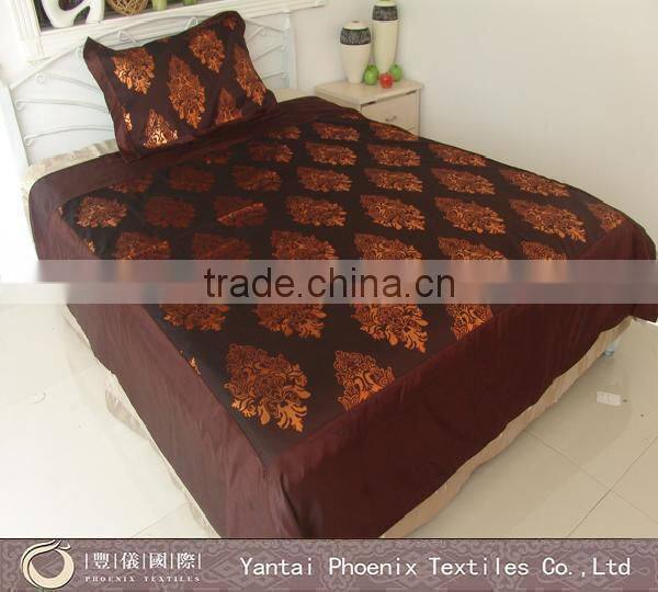 2013 newest embroidery silk quilt cover