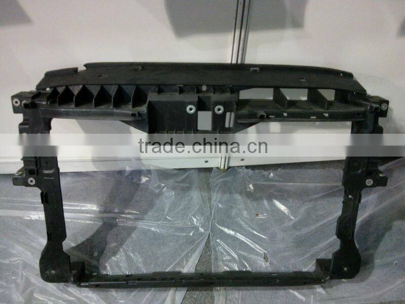 Radiator support for TIGUAN