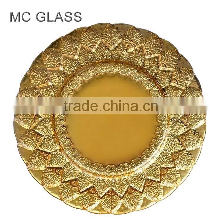 New Cheap Wedding Wholesale Gold Leaf embossed Glass Charger Plate
