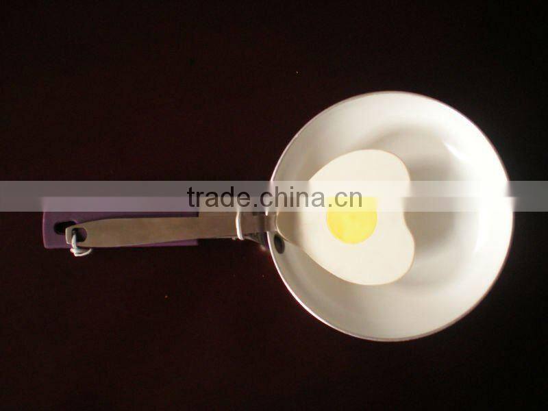 aluminum omelet maker