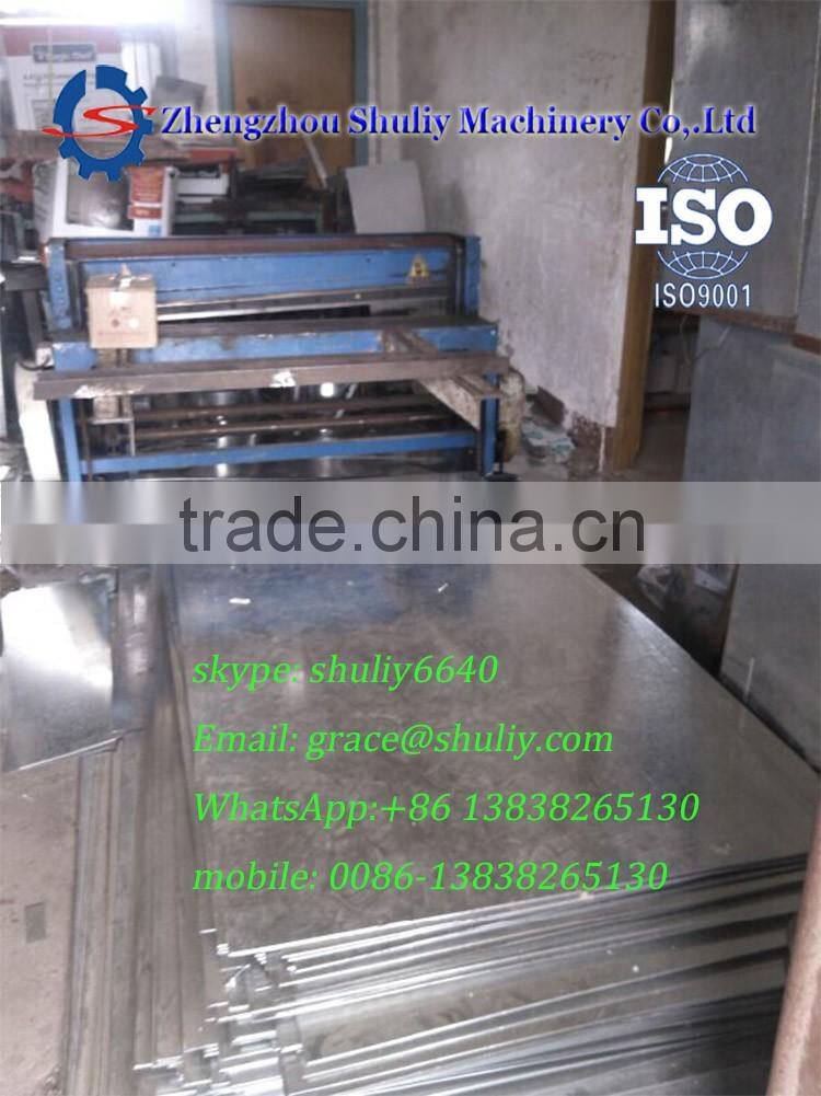 Automatic fish feed throwing machine