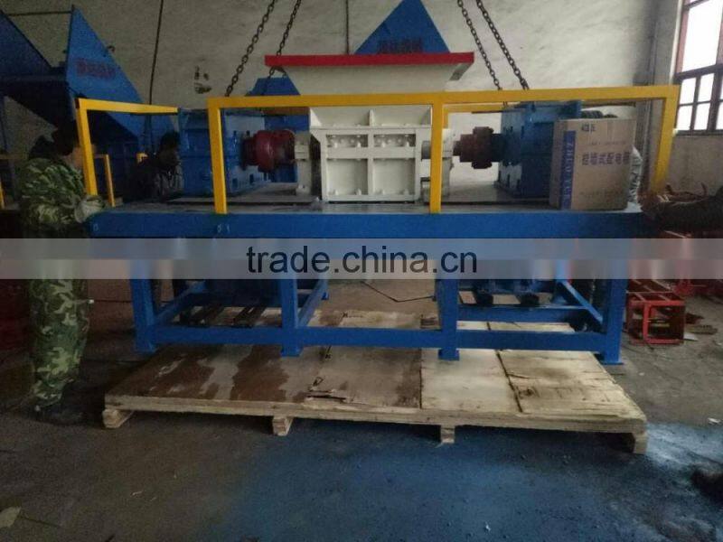 Automatic type 25 blades Waste plastic two shaft shredder machine