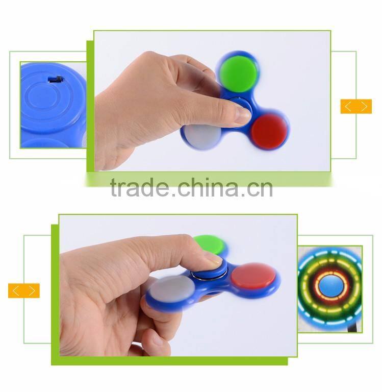 Top sale gyroscope fingertip cheap light finger toy spinner blades