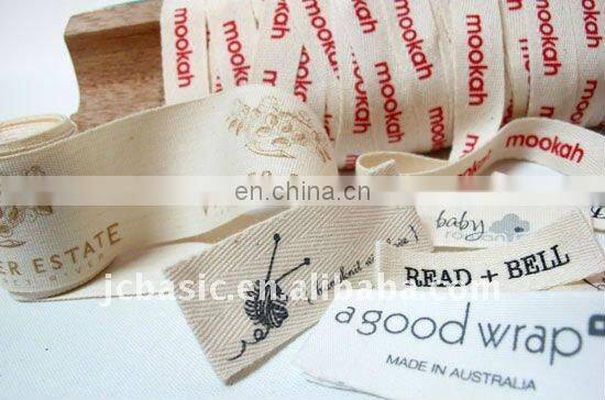 3D convex raised heat press transfer designs logo embossed silicone labels for cotton t shirt