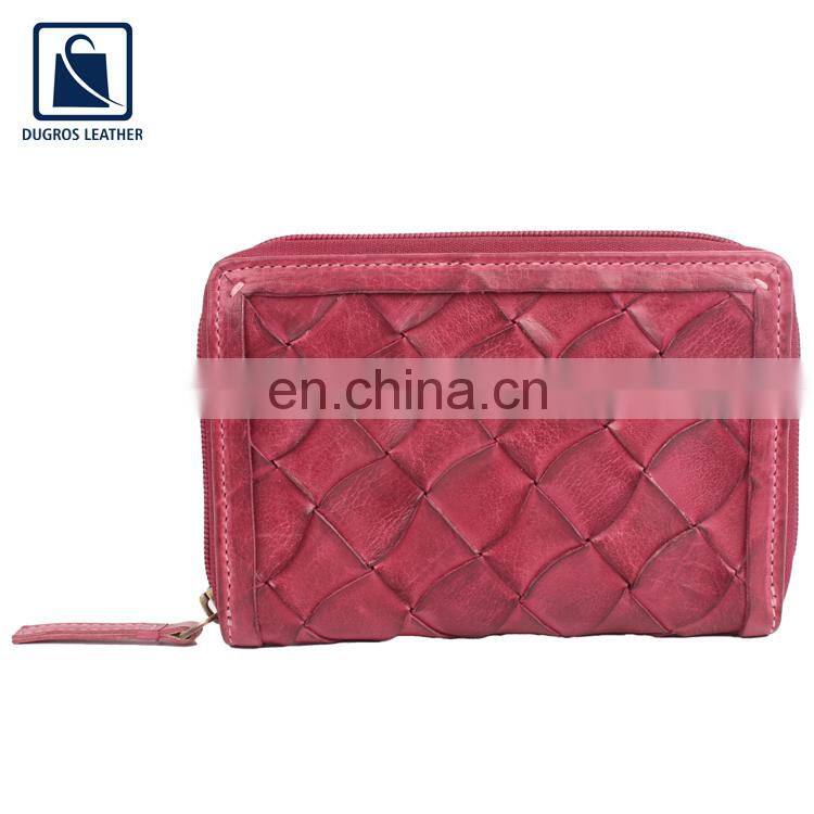 Attractive Pattern Highest Selling Silver Antique Fitting Eye Catching Pattern Luxury Genuine Leather Women Wallet