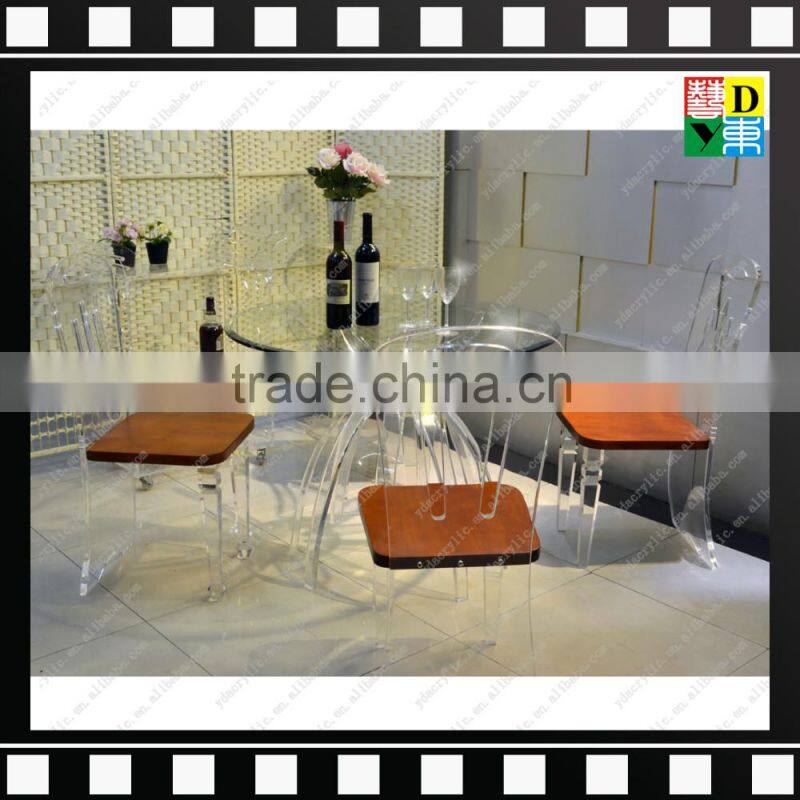 2016 Hot sale popular Transparent/ clear acrylic dining table with 4 chairs for home/ hotel/ restaurant
