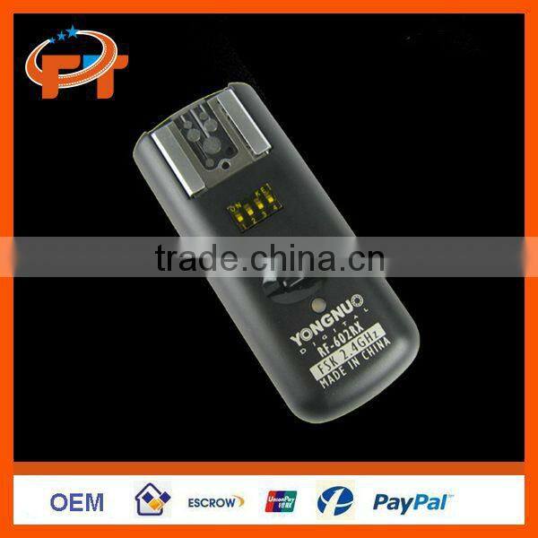 RF-602 2.4GHz Wireless Remote Flash Trigger for Canon and Nikon