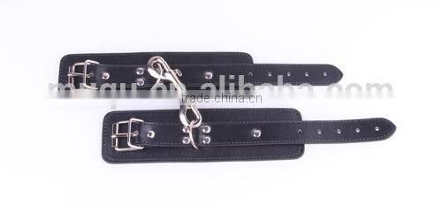 NEW Strong PU handcuff. Wrist Bondage Restraints, wrist and ankle restraint,sexy restraint set