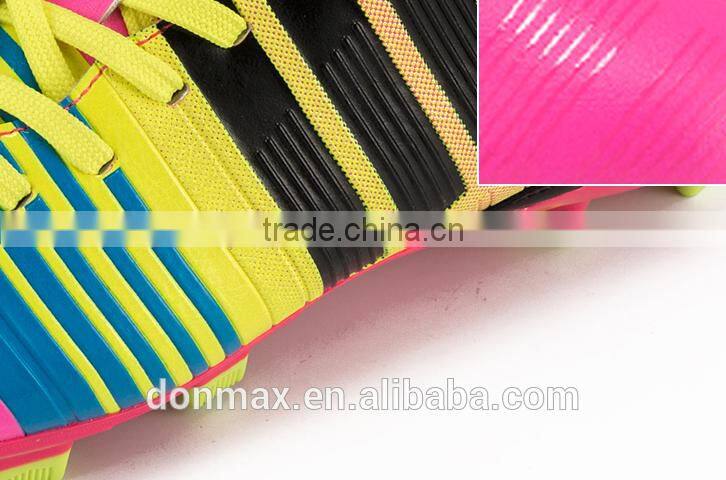 New style Colorful Outdoor Lightweight Popular TPU Football Boots Factory Turf Soccer Shoes For Hard Ground