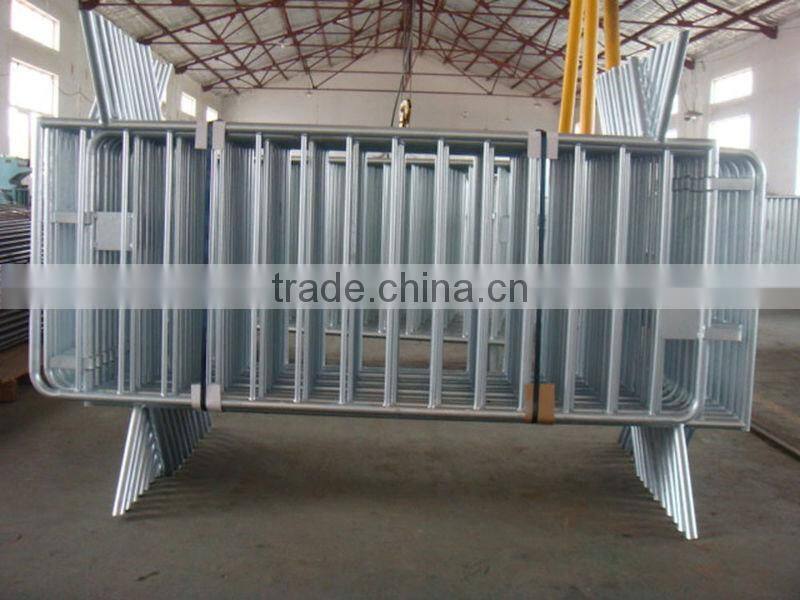 Metal Bridge Feet Road Crowd Barrier Control Fence