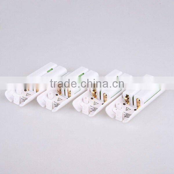 New 4 Port Charging Dock Station for Wii Remote +4x Battery Pack