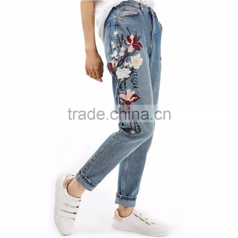 New Arrival Most Popular Spandex Washed Moto Floral Embroidered Straight Leg Jeans for Women
