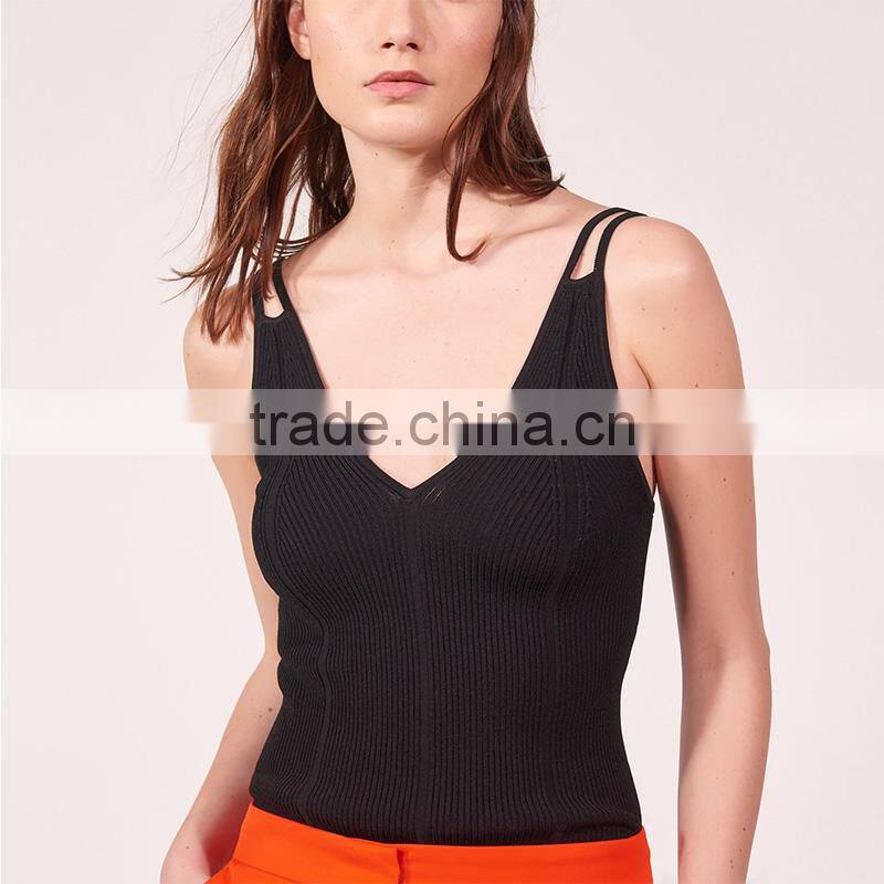 Elasticated knit V-neck and narrow cross straps back camisoles for women