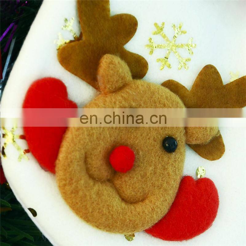 8CM*17CM Medium Non-woven Cloth Snowflakes Printing Bright Color Stripe Decoration Christmas Stockings - Reindeer