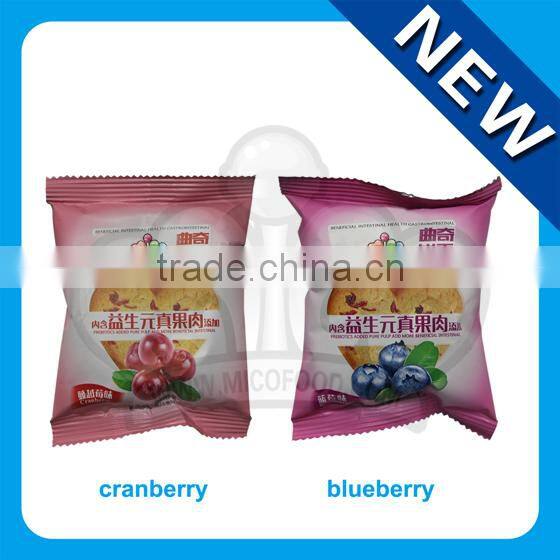 crispy cookies with fruit pieces