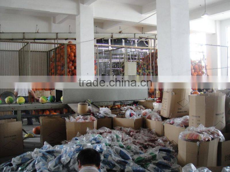 2016 hot sale Multi-colors promotional rubber basket ball