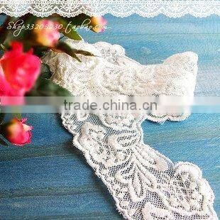 Fashionable garment accessory