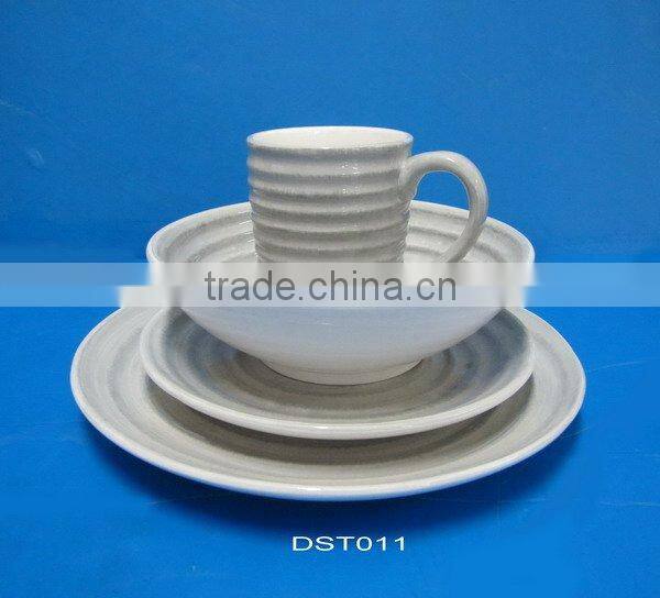 ceramic color glazed dinner set with embossed designs