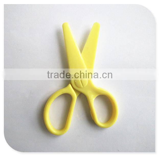 2015 new design plastic safety scissors