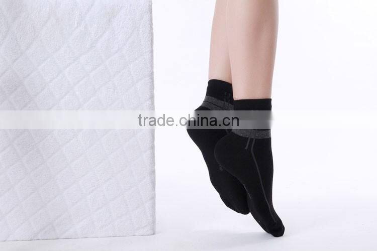 Custom UK Gentlemen Thin Ankle socks,Black and white color mens CK ankle socks